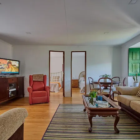 Casa De Mila En Pontevedra * Crecíente